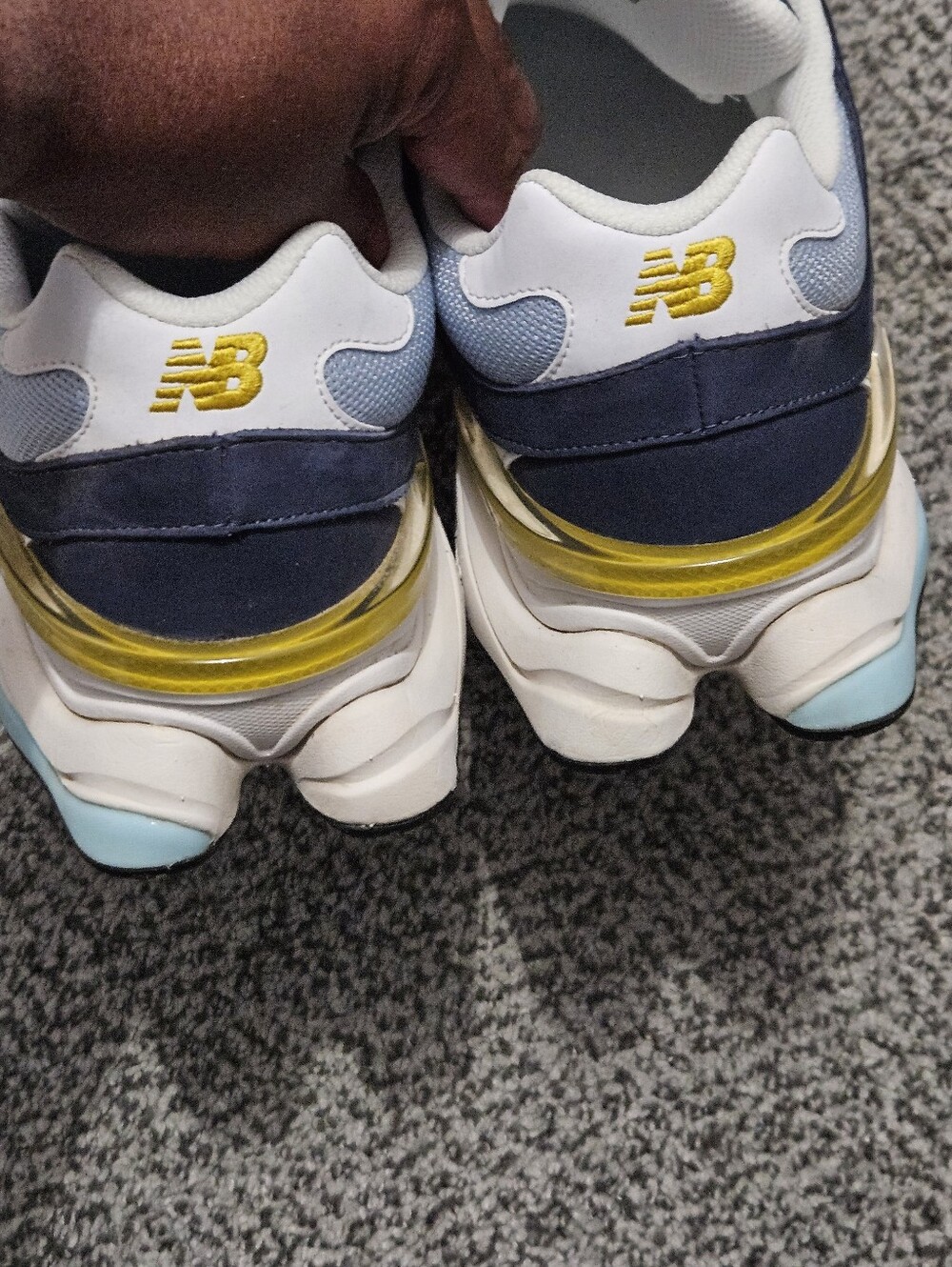 ⏰️1 Day Sale: Mens New Balance 9060 Sneakers - size 13 - Picture 9 of 10